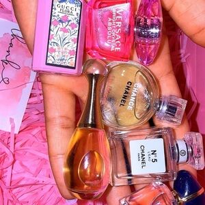 CHANEL Mini Perfume Assortment with Pink Accents